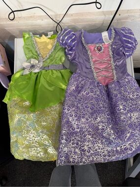 Princess Tiana and Repunzel play dresses